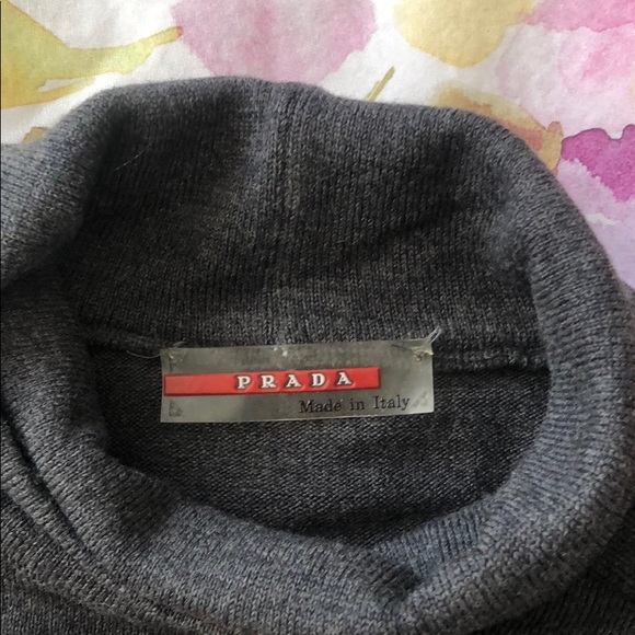 Luxurious PRADA Turtleneck  - 95% wool 😻 - Picture 2 of 11